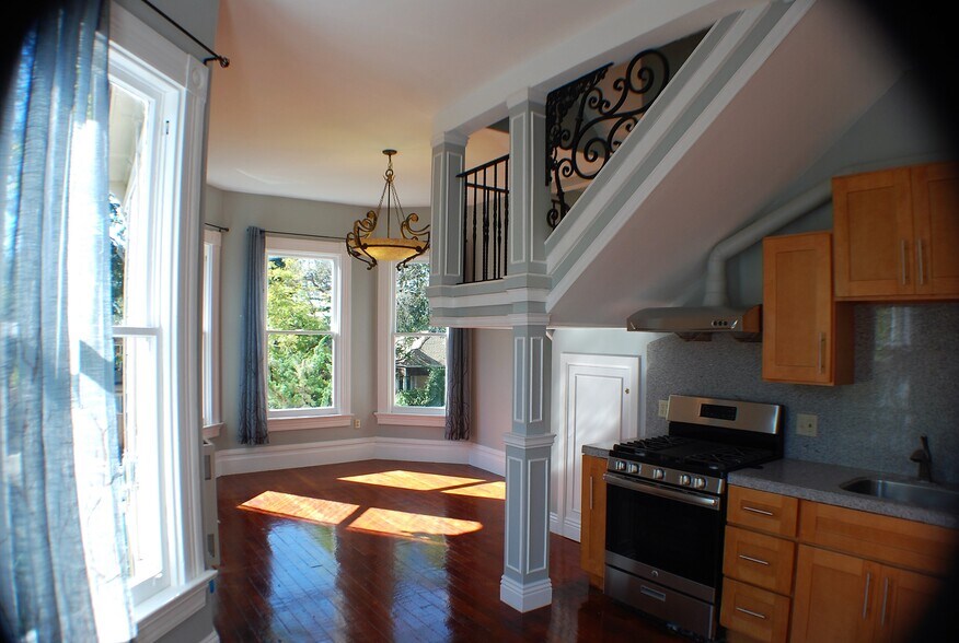 More Photos Of 1425-1427 M.L. King Jr. Way, Berkeley Apartments For Sale