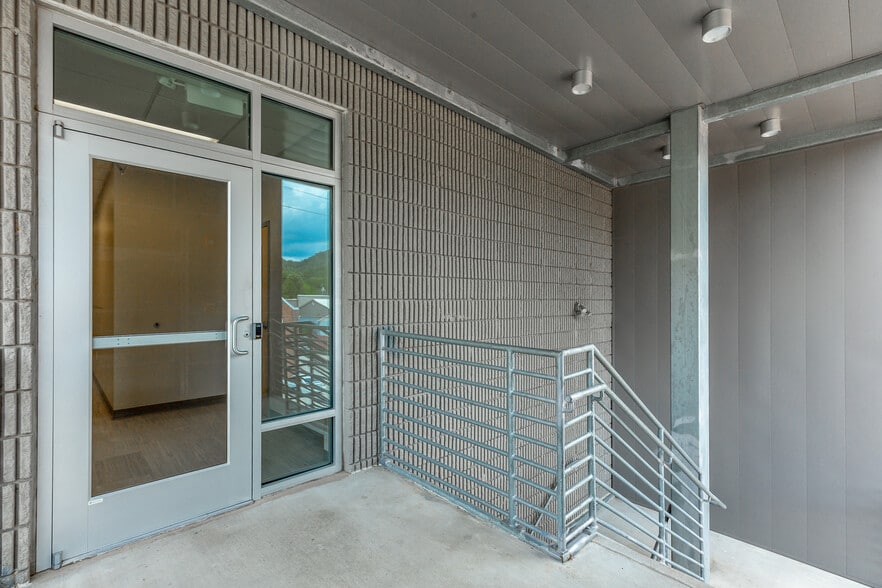 More Photos Of 419 N Market St, Chattanooga Medical For Lease