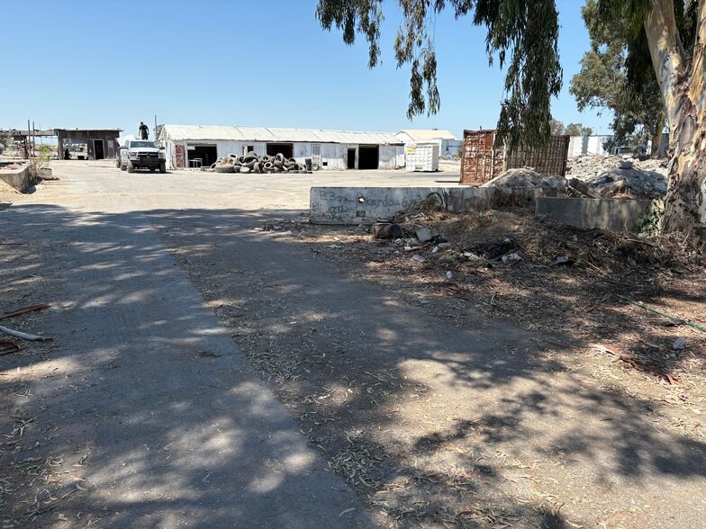 More Photos Of 6715 W 6th St, Rio Linda Land For Lease