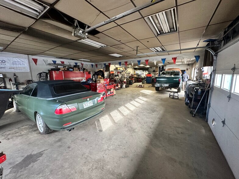 More Photos Of 3022 Evergreen Pky, Evergreen Freestanding For Sale