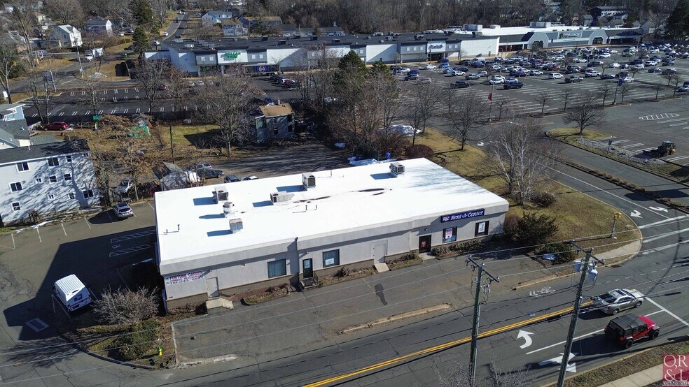 More Photos Of 340 E Main St, Middletown Freestanding For Sale