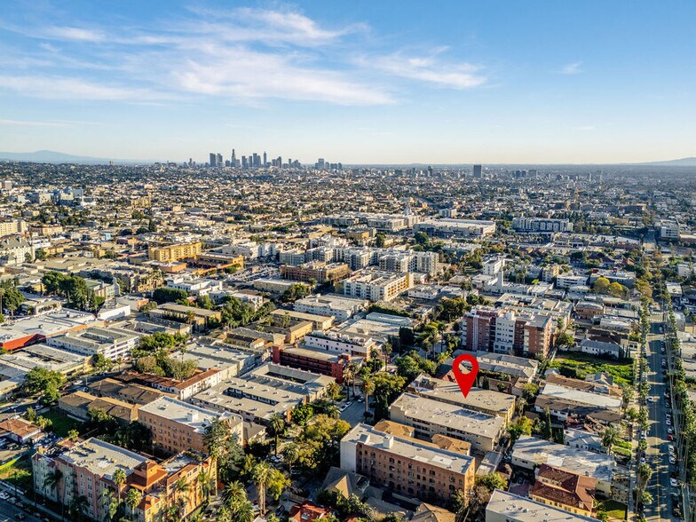 More Photos Of 1825 N Gramercy Pl, Los Angeles Apartments For Sale