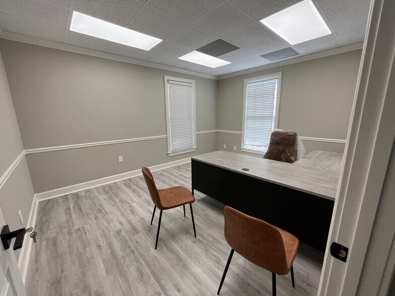 More Photos Of 750 Hammond Dr NE, Atlanta Unknown For Sale