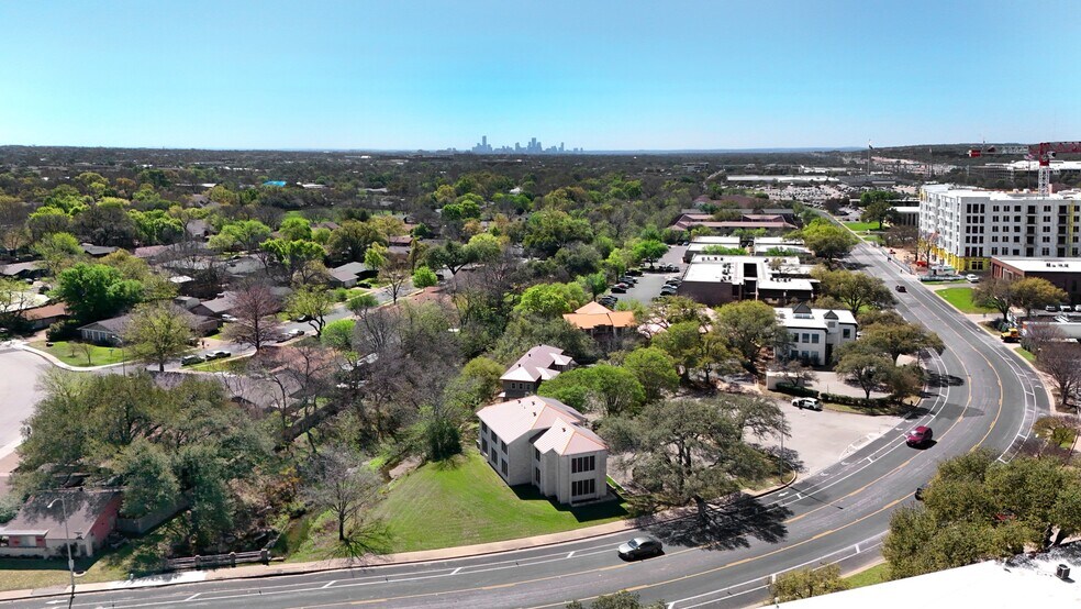 More Photos Of 8733 Shoal Creek Blvd, Austin Office For Sale