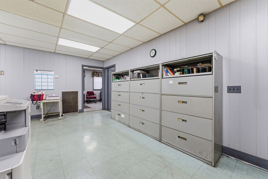 More Photos Of 330 Fuller Rd, Chicopee Distribution For Sale