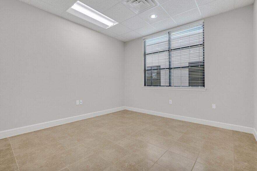 More Photos Of 8118 Fry Rd, Cypress Medical For Lease