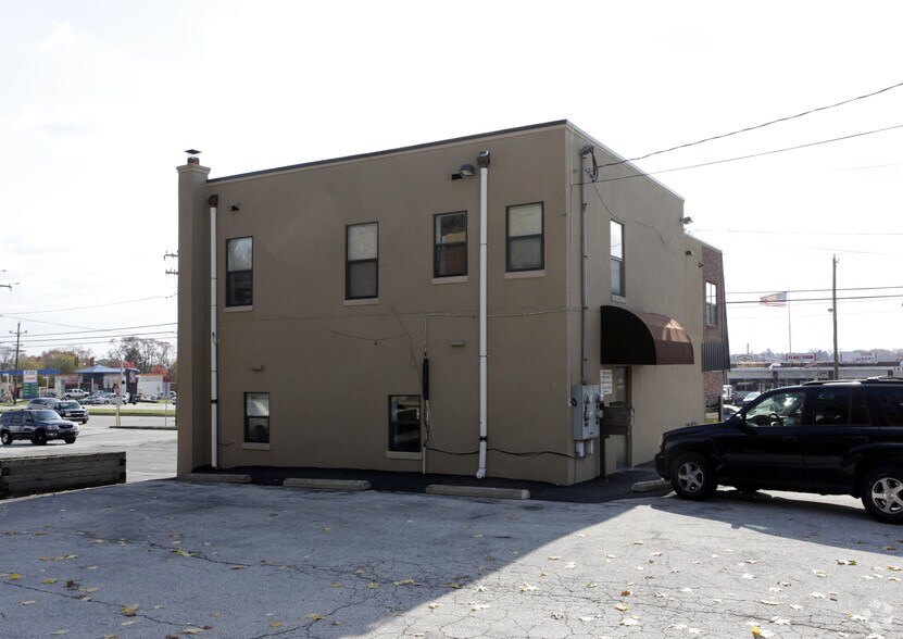 More Photos Of 2619 West Chester Pike, Broomall Office For Lease