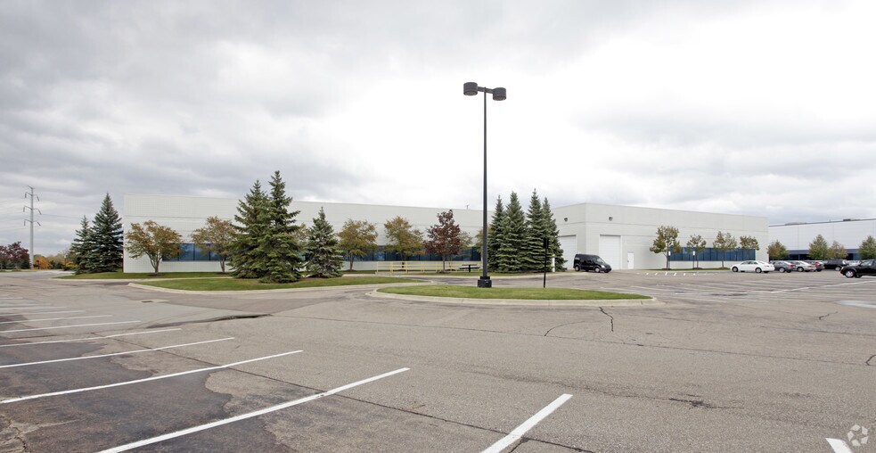 More Photos Of 2500 Centerpoint Pky, Pontiac Research And Development For Lease