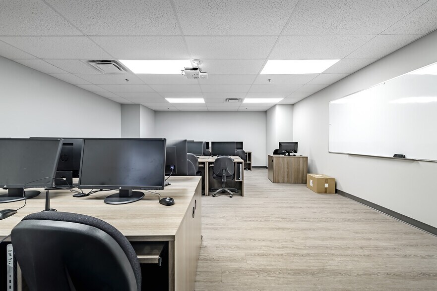 More Photos Of 1265 Rue Berri, Montréal Office For Lease