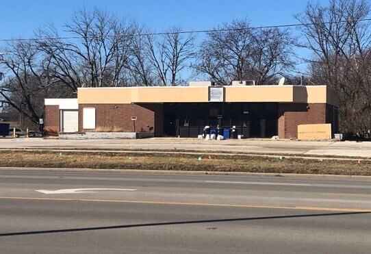 Primary Photo Of 1605 N Cunningham Ave, Urbana Service Station For Sale