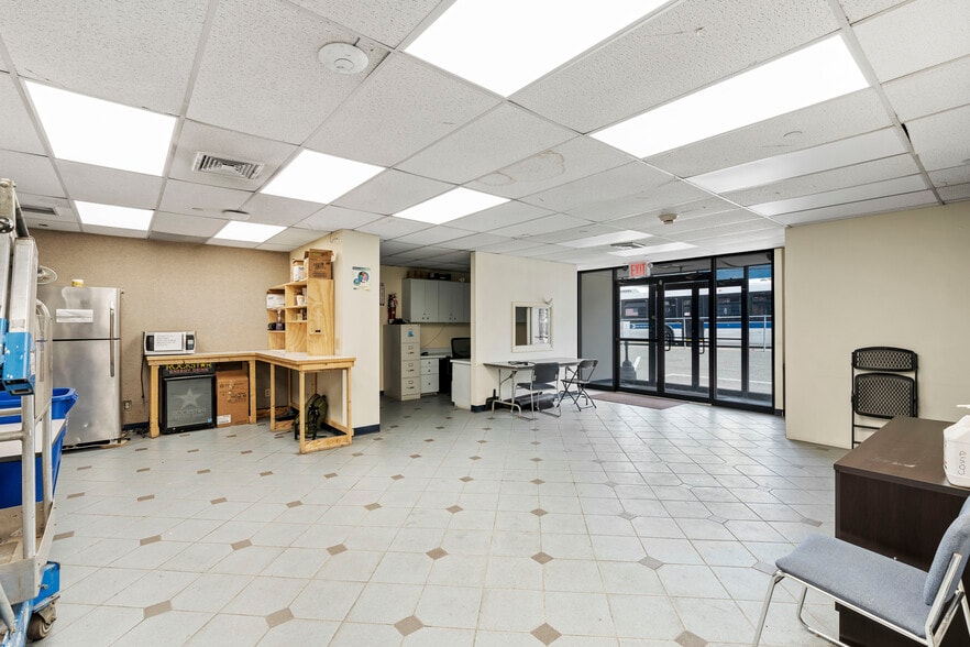 More Photos Of 4865 Arthur Kill Rd, Staten Island Warehouse For Sale
