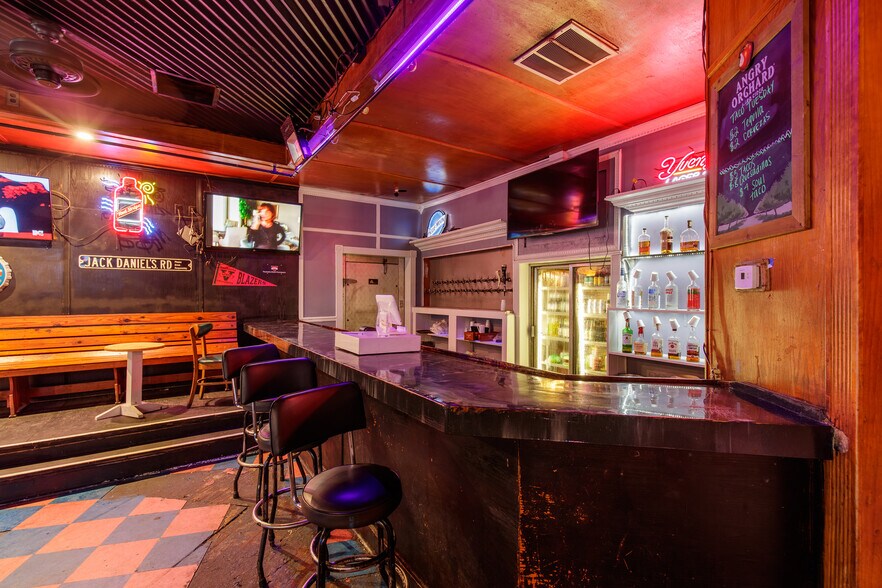 More Photos Of 1903 Baytree Pl, Valdosta Restaurant For Sale