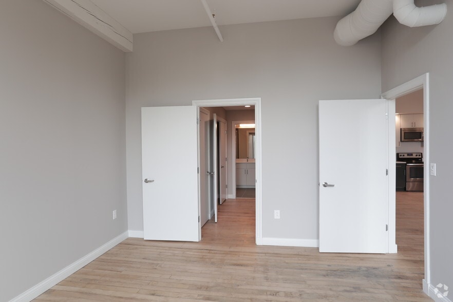 More Photos Of 2658 Scranton Rd, Cleveland Apartments For Lease