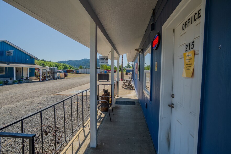 More Photos Of 215 Lawson Ln, Tenmile Warehouse For Sale