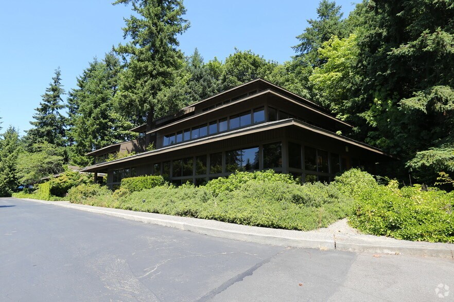 More Photos Of 2025 112th Ave NE, Bellevue Office For Lease