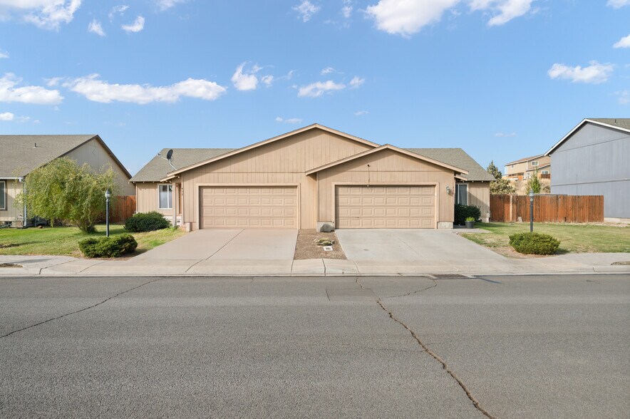 More Photos Of 888 SE Kierra Pl, Madras Apartments For Sale