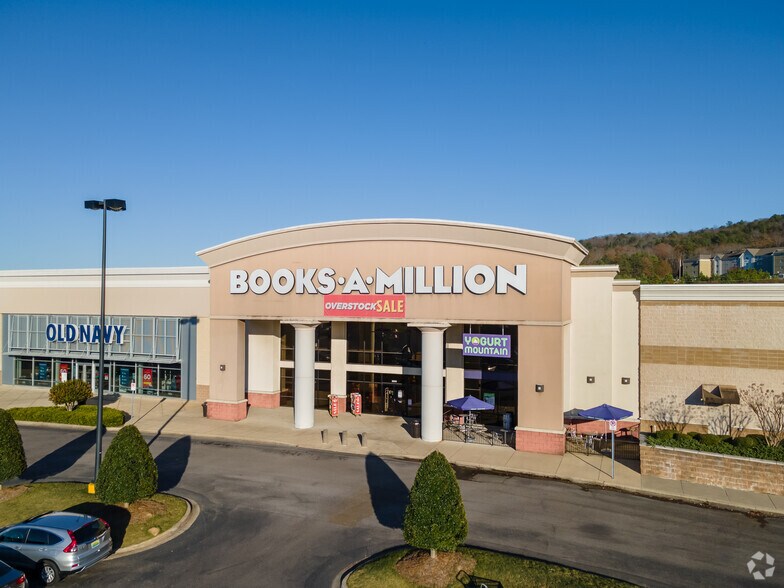 More Photos Of 630 Colonial Promenade, Alabaster Unknown For Lease