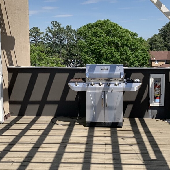 More Photos Of 301 Augusta St, Greenville Office Residential For Lease