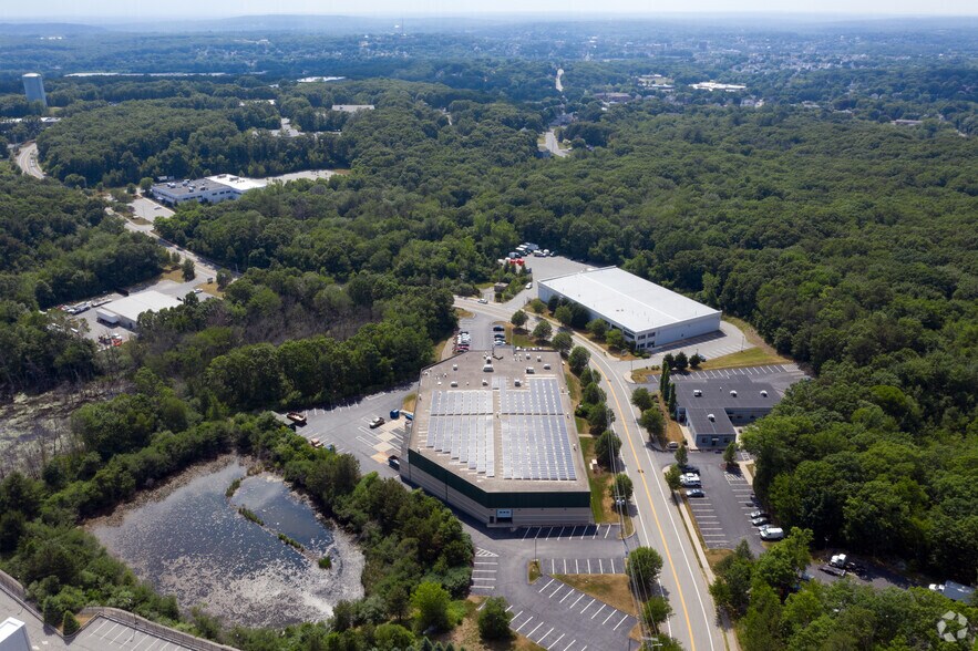 More Photos Of 1275 Park East Dr, Woonsocket Light Distribution For Lease