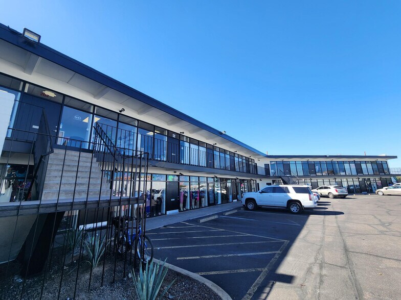 More Photos Of 5800 N 19th Ave, Phoenix Loft Creative Space For Lease
