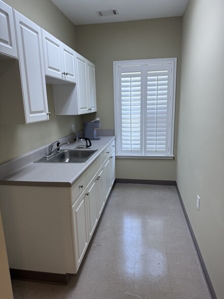More Photos Of 232 Aldey Way, Greenville Office For Lease