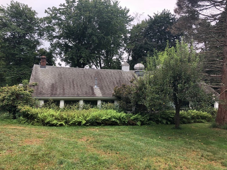 More Photos Of 465 Hills St, East Hartford Contractor Storage Yard For Sale