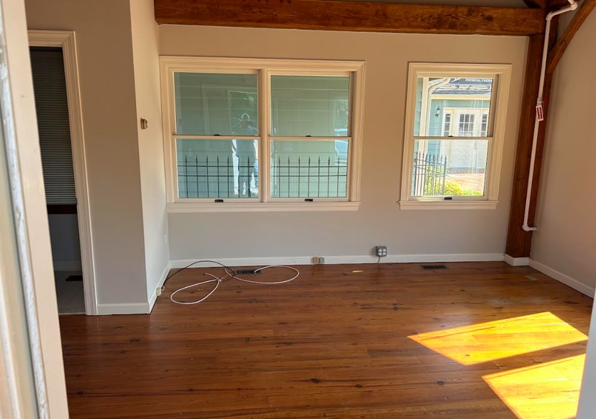 More Photos Of 53345 Main Rd, Southold Unknown For Lease
