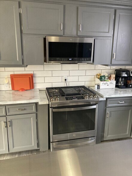 More Photos Of 1642 S 65th St, West Allis Religious Facility For Sale