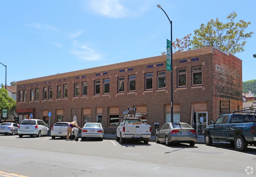 More Photos Of 630 Court St, Martinez Storefront Retail Office For Lease