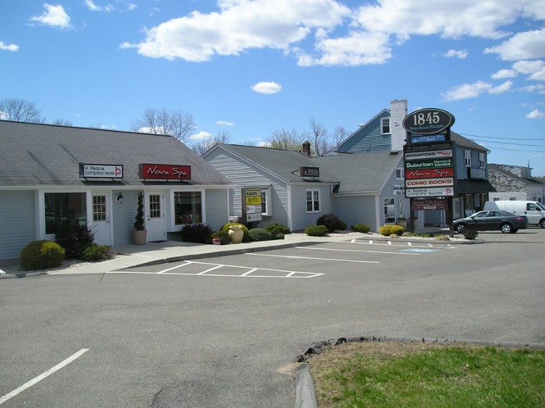 Primary Photo Of 1845 Silas Deane Hwy, Rocky Hill Freestanding For Sale