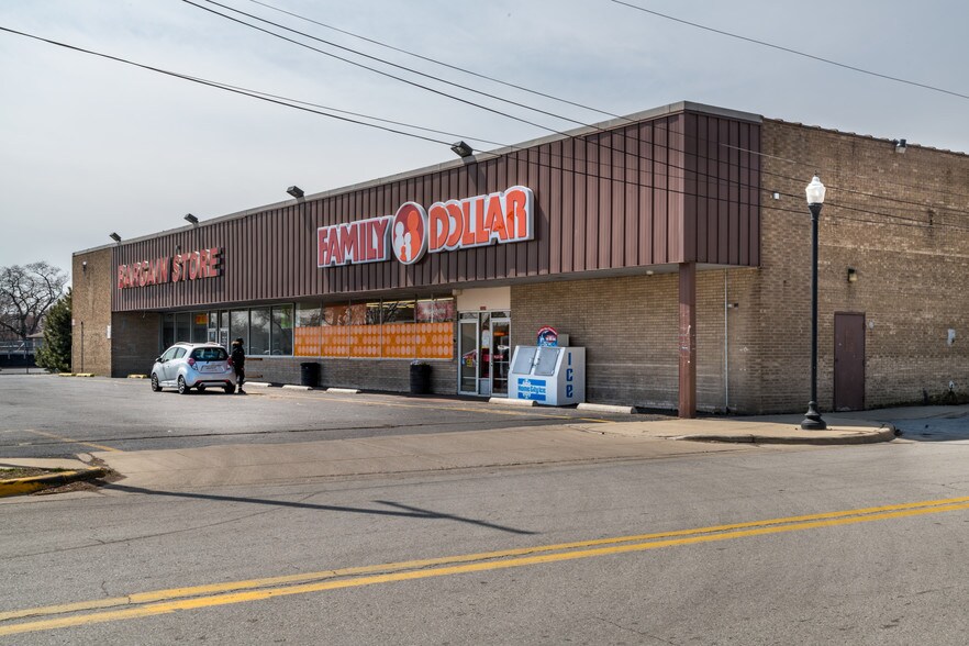 More Photos Of 3704 Sheffield Ave, Hammond Storefront For Sale