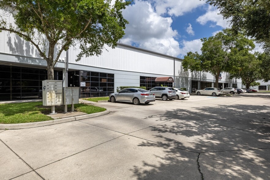 More Photos Of 830 S Ronald Reagan Blvd, Longwood Unknown For Lease