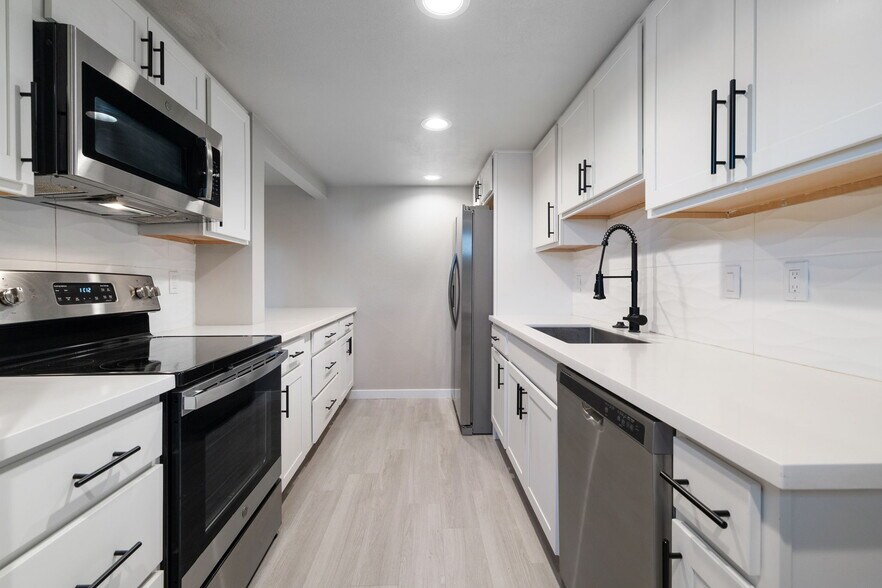 More Photos Of 943 S Wells Ave, Reno Specialty For Sale