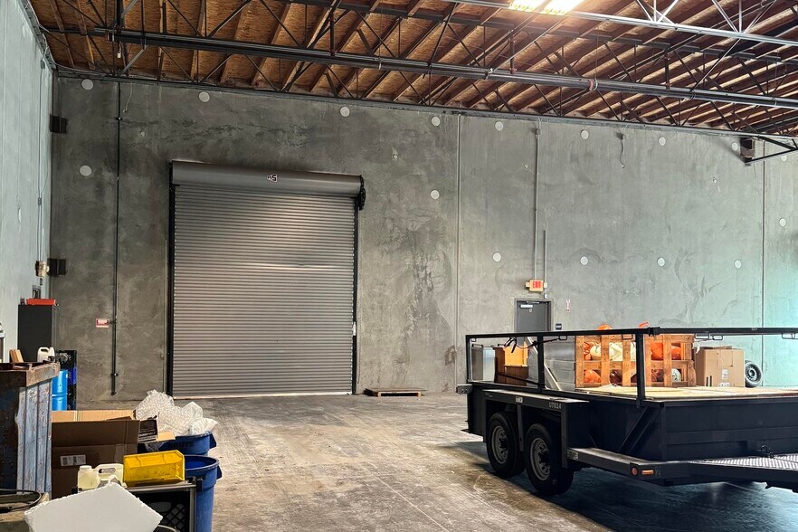 More Photos Of 281 Lathrop Way, Sacramento Warehouse For Lease