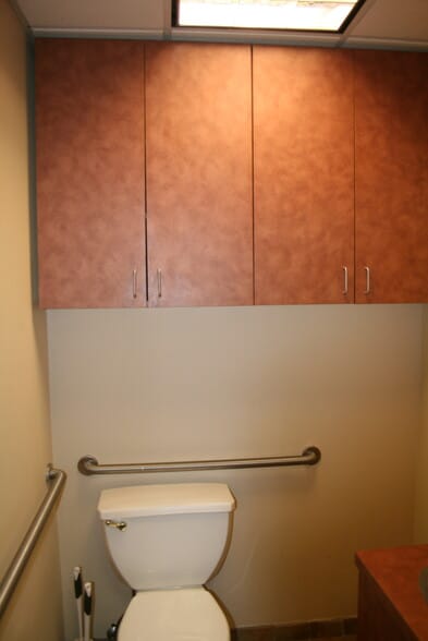 More Photos Of 8390 Terminal Rd, Lorton Flex For Sale