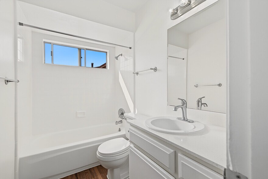 More Photos Of 4649 Voltaire St, San Diego Apartments For Sale