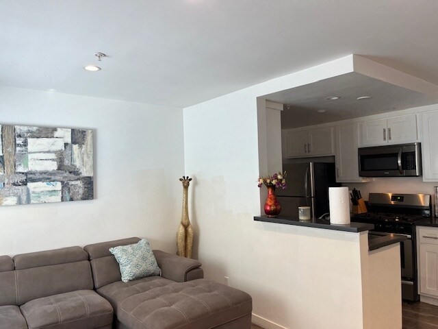 More Photos Of 601 N Normandie Ave, Los Angeles Apartments For Sale