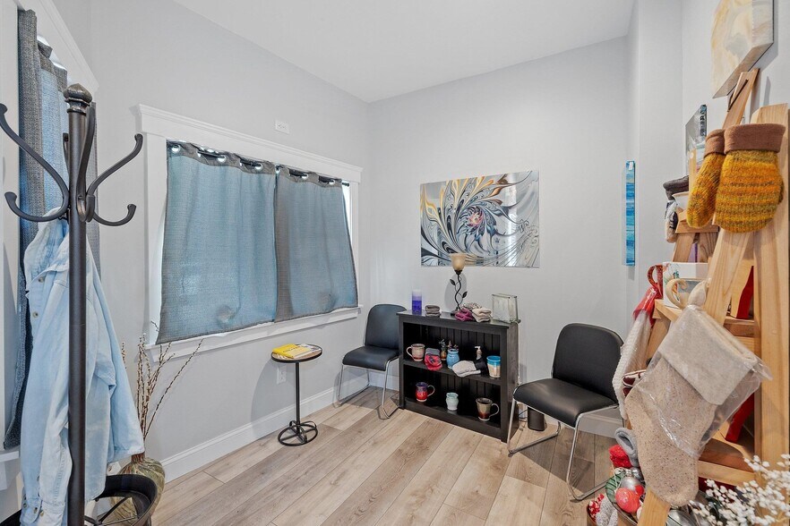 More Photos Of 45A Hanson, Rochester Apartments For Sale