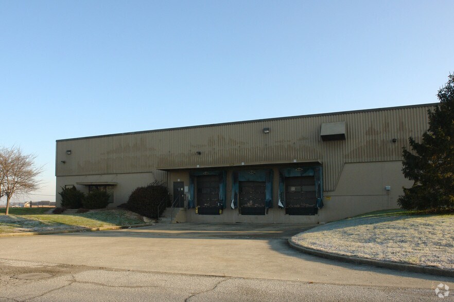 More Photos Of 100 Technology Way, Jeffersonville Manufacturing For Lease
