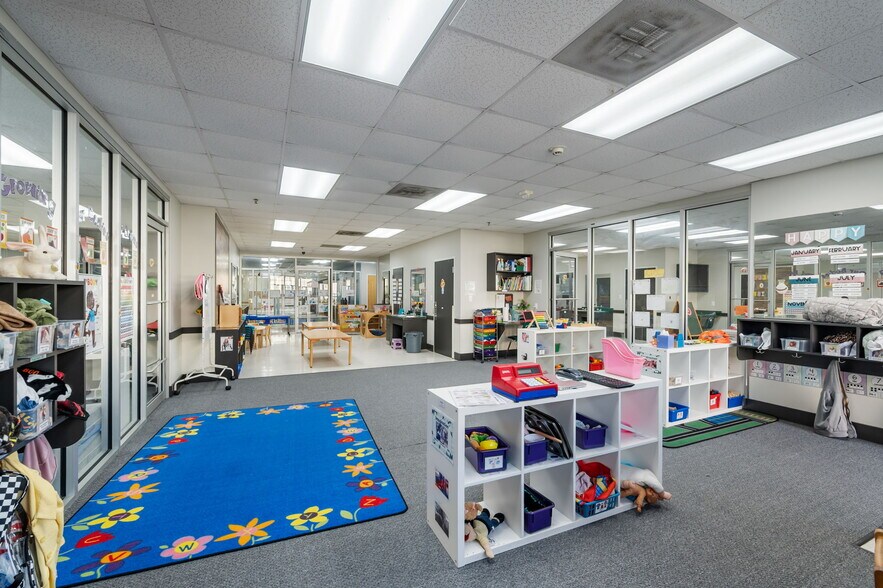 More Photos Of 10002 Camino Bandera, San Antonio Daycare Center For Sale