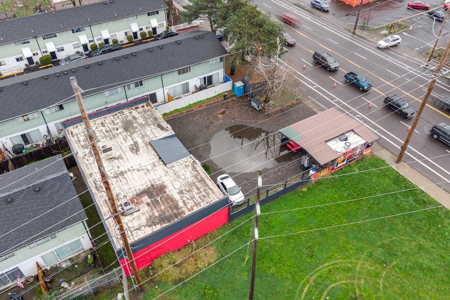 More Photos Of 17419 SE Division St, Portland Office For Sale
