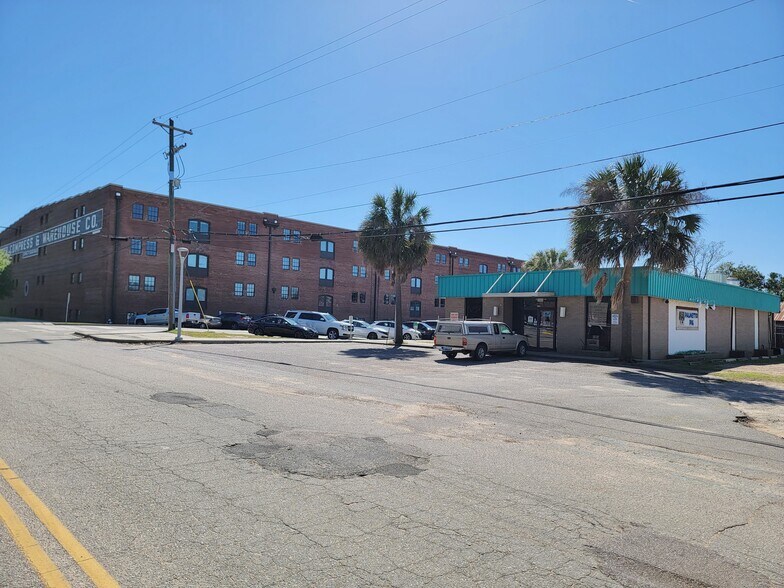 More Photos Of 530 Devine St, Columbia Restaurant For Sale