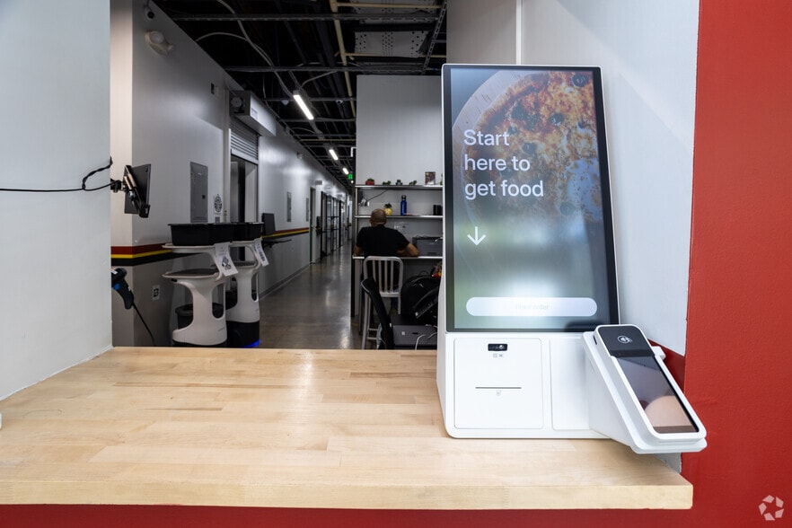 More Photos Of 1060 E Colorado Blvd, Pasadena Storefront For Lease