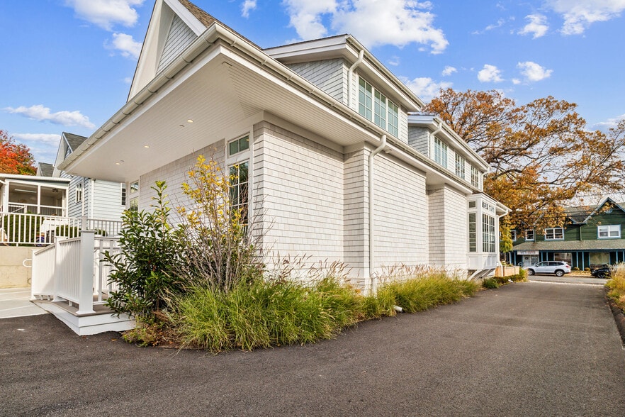 More Photos Of 103 Annapolis St, Annapolis Storefront Retail Office For Sale