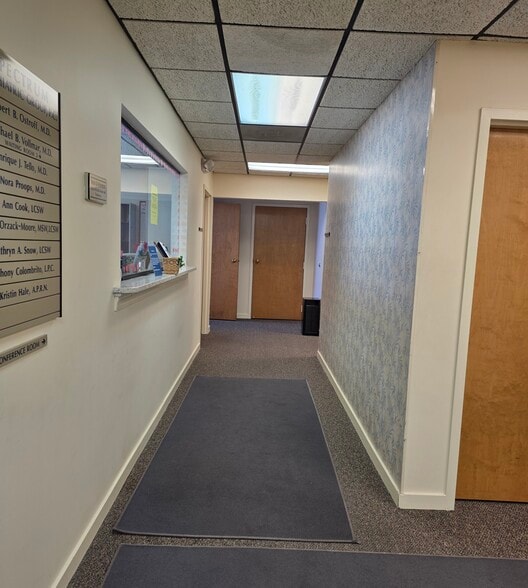More Photos Of 60 Washington Ave, Hamden Medical For Sale