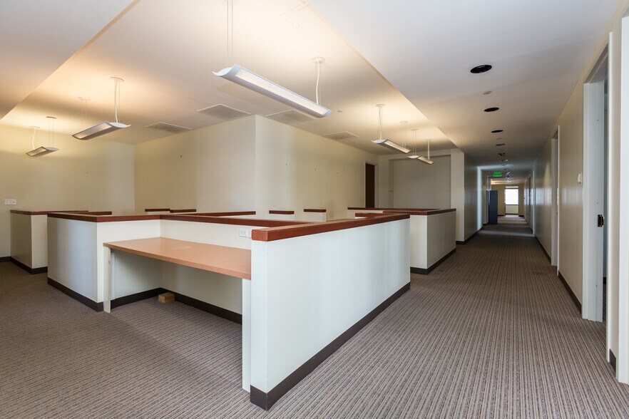 More Photos Of 1200 Brickell Ave, Miami Office For Lease
