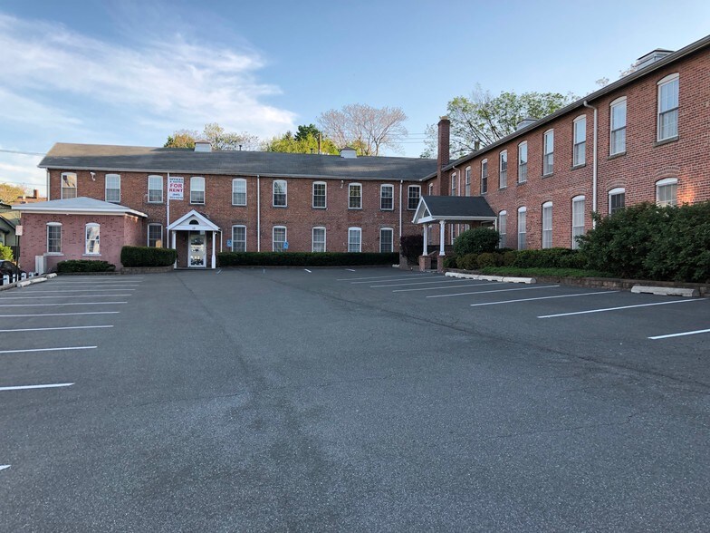 More Photos Of 9-15 Mill St, Nyack Office For Lease