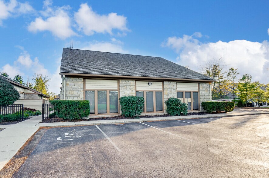 More Photos Of 5900-5920 Cromdale Dr, Dublin Daycare Center For Sale