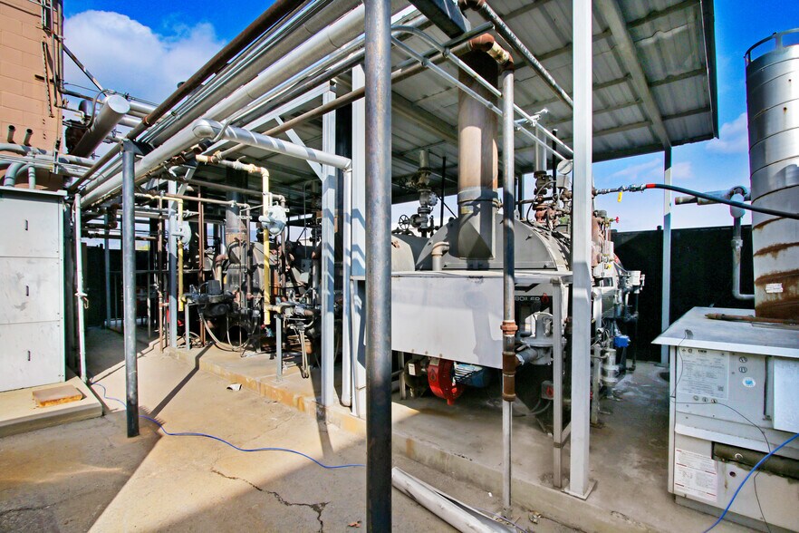 More Photos Of 1120 W Foothill Blvd, Azusa Refrigeration Cold Storage For Lease