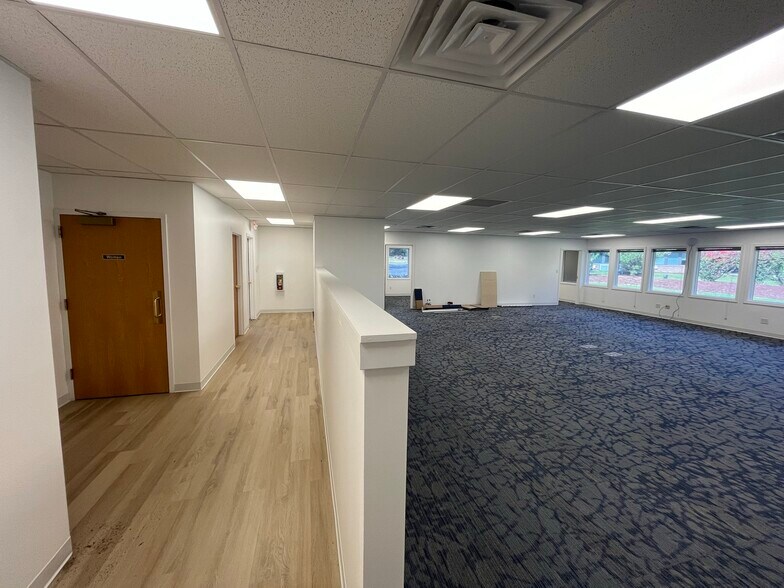 More Photos Of 5770 Nimtz Pky, South Bend Loft Creative Space For Lease